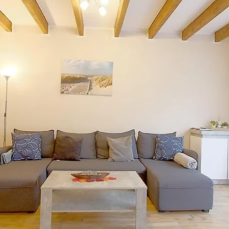 Lanah Holiday home